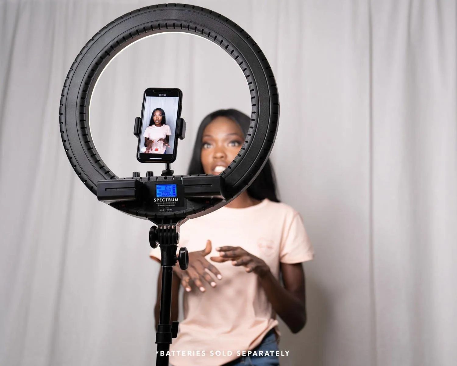 18" LED Portable Ring Light - Diamond Luxe III (DEMO STOCK)