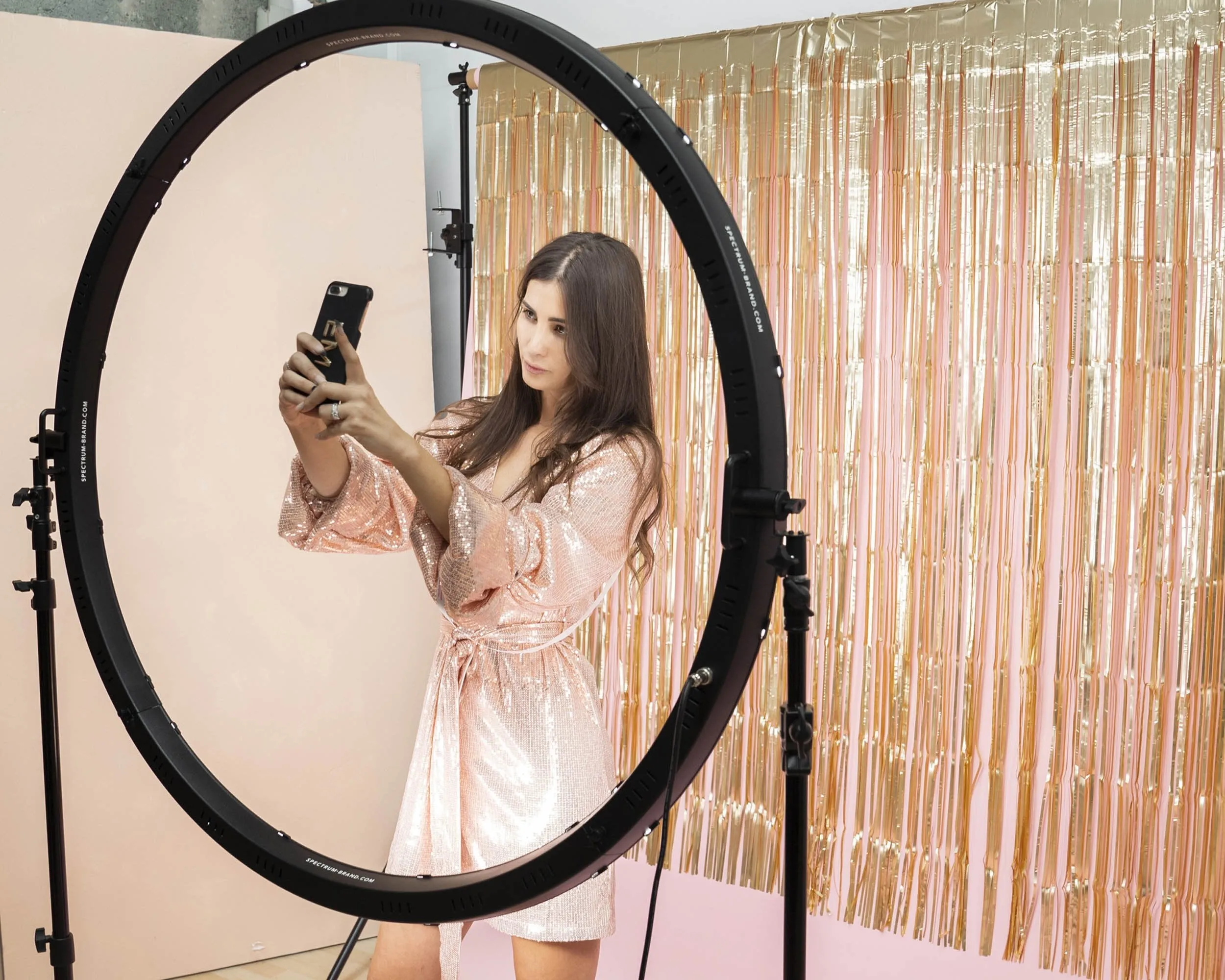 Giant Wedding & Events 47" LED Ring Light Photobooth Kit - Aurora Max